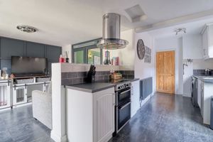 Kitchen/Diner- click for photo gallery